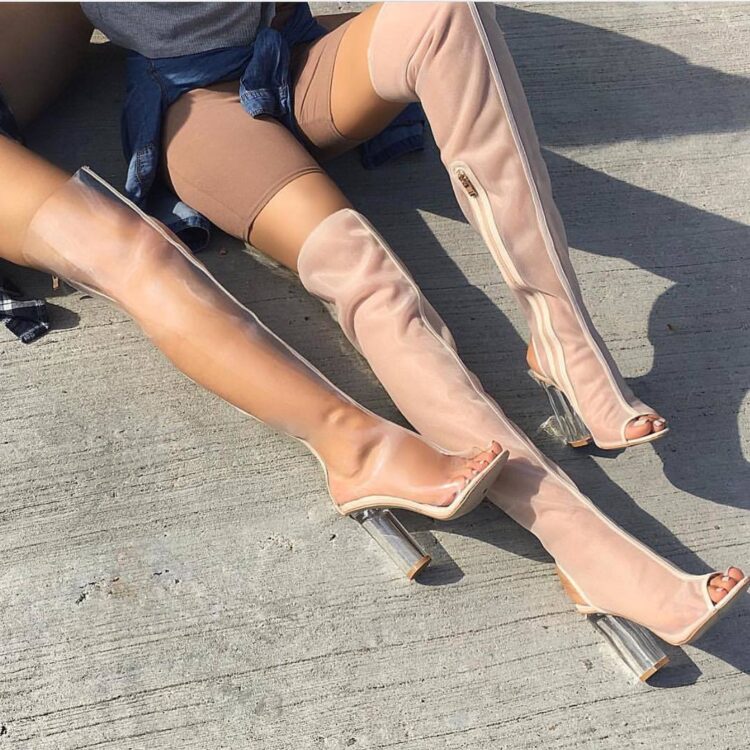 riana antoinette feet