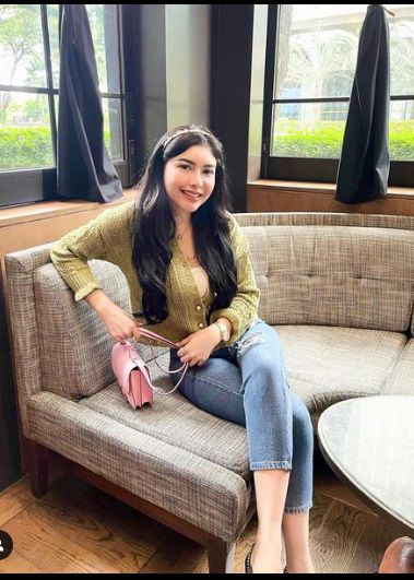 rica andriani feet 3