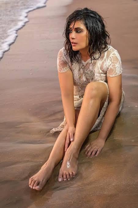 richa chadda feet 2