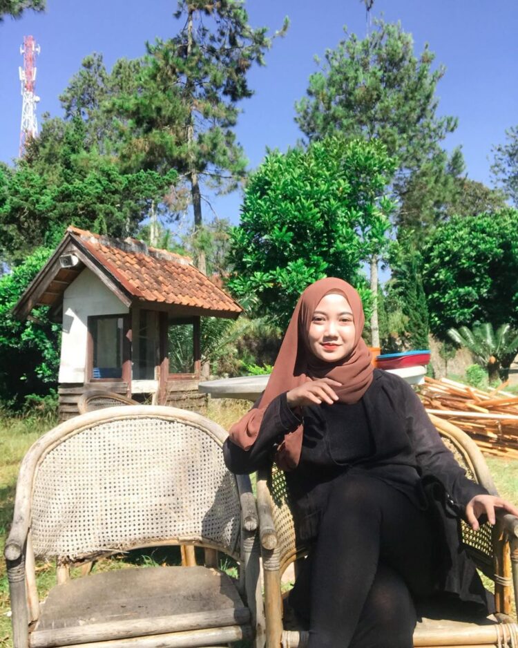 rieke meilani sugianto feet