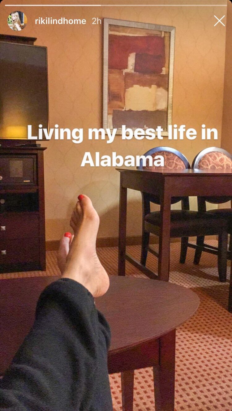 riki lindhome feet 6