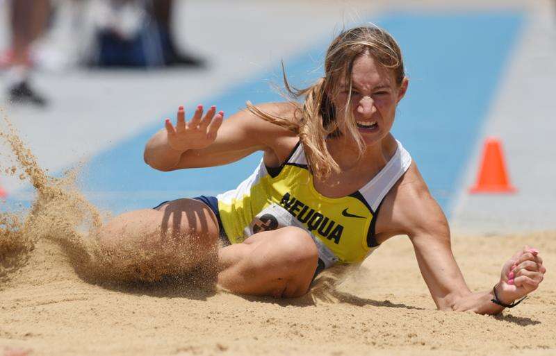 riley ammenhauser feet 5