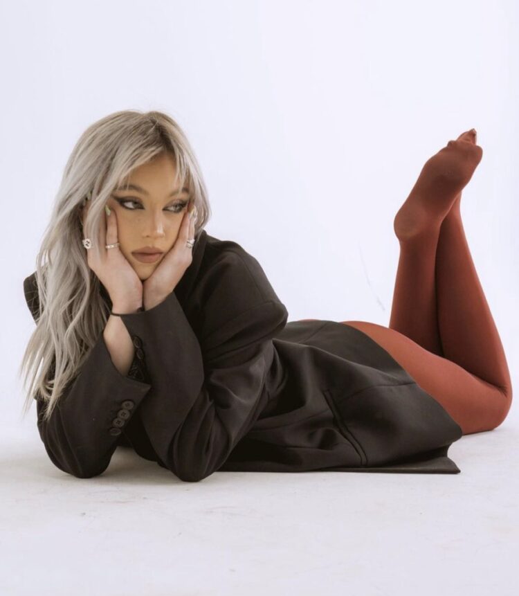 riley hubatka feet 5