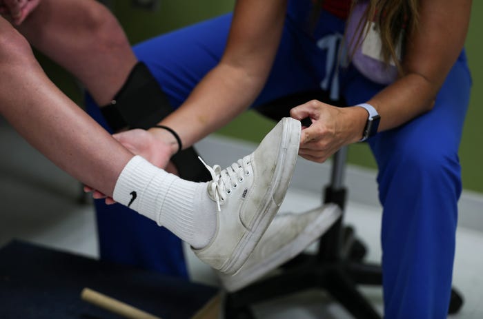 riley johnson feet 5