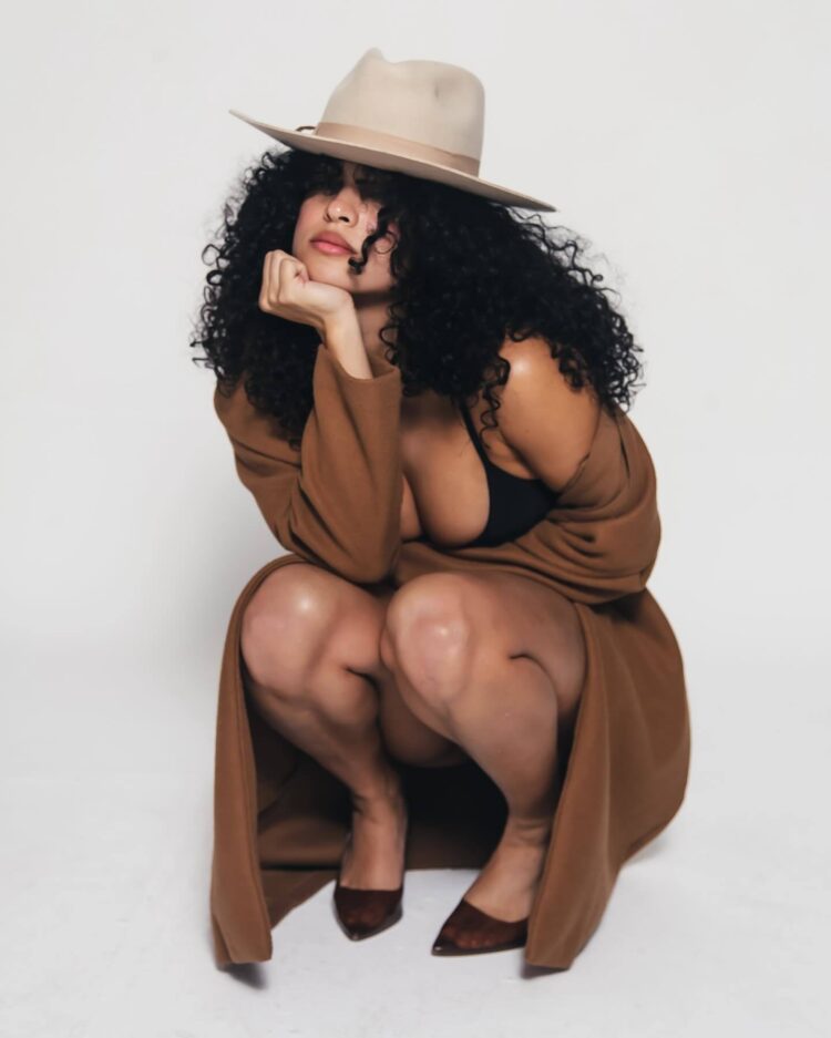 riley simpson feet 5