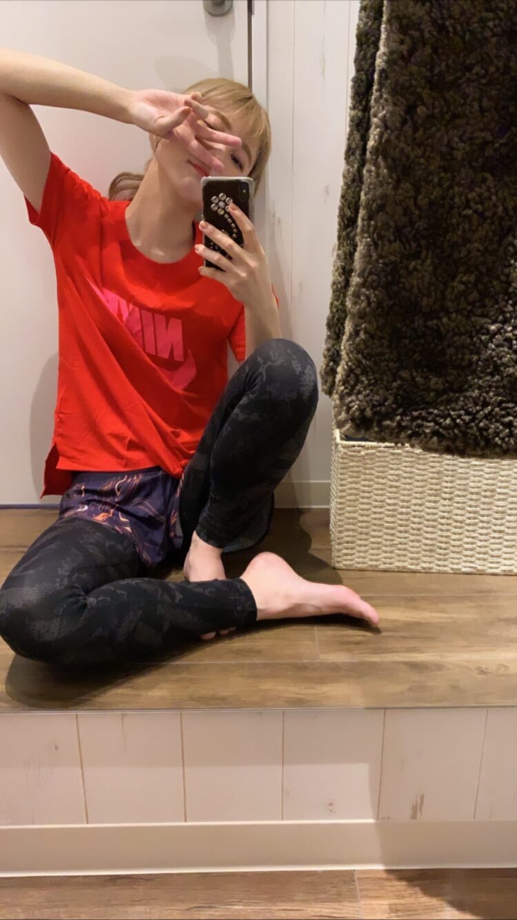 rina suzuki feet 1