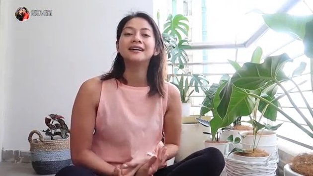 rini yulianti feet 6