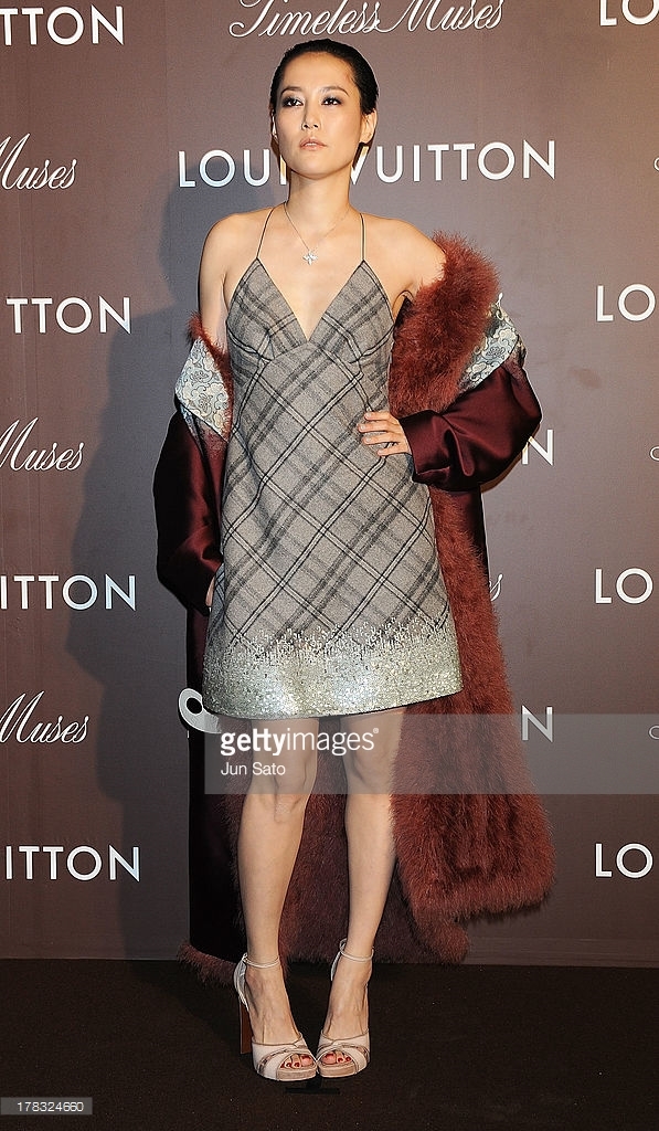 rinko kikuchi feet 1