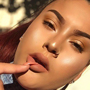 riquelle medrano feet 5