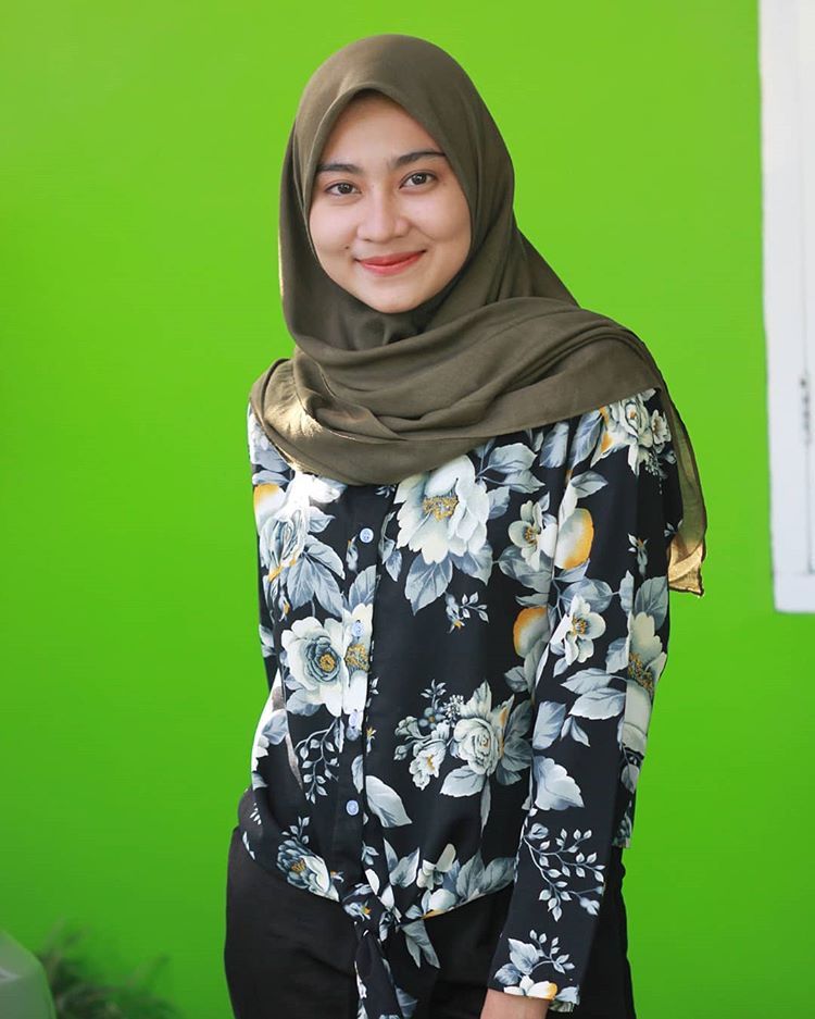 ririn putri anjani feet 1