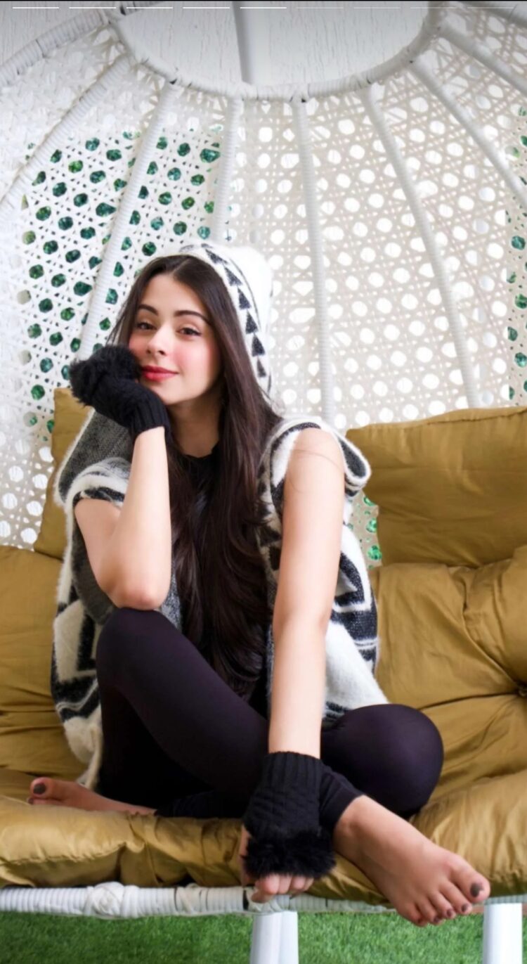 ritika badiani feet 5