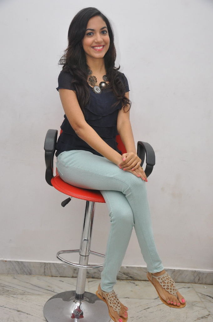 ritu varma feet