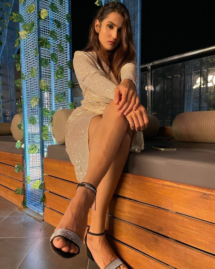 riya kishanchandani feet 2