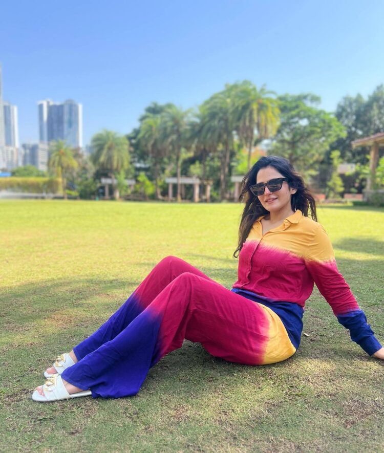 riya kishanchandani feet 3