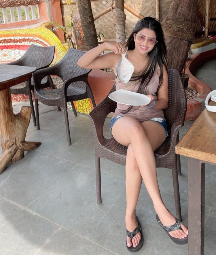 rj karishma feet 2
