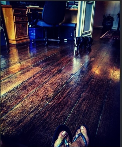 roberta miranda feet 5