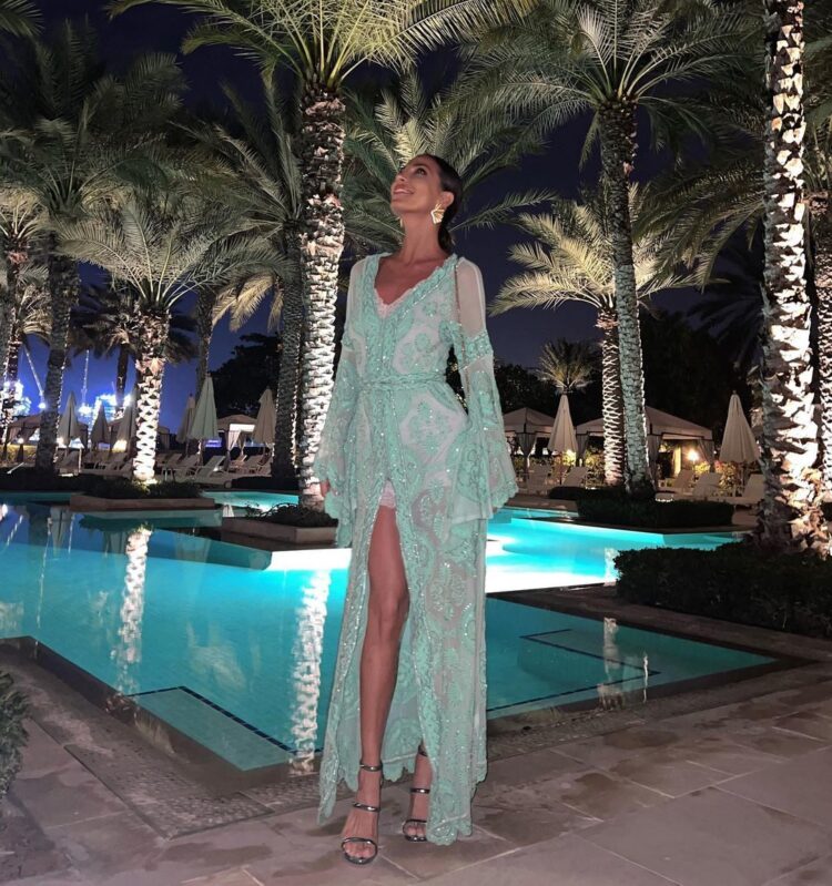 roberta morise feet 4