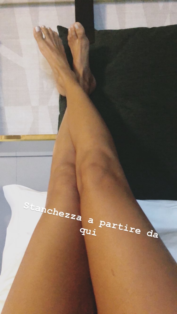 roberta morise feet 5