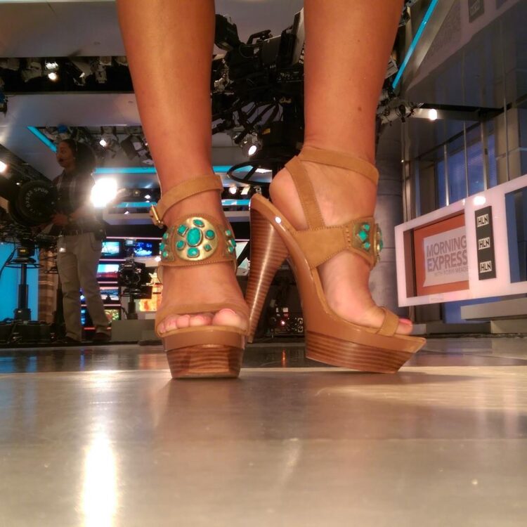 robin meade feet 1