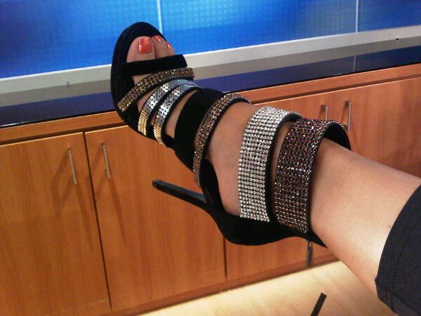 robin meade feet 3