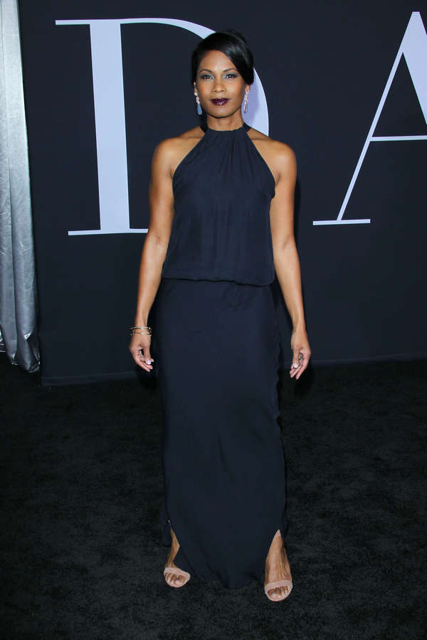 robinne lee feet 5