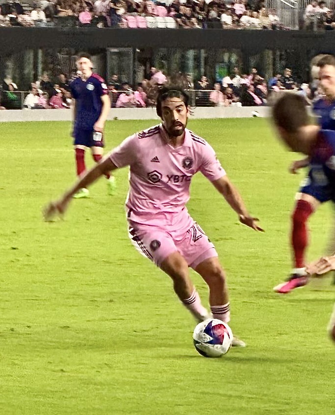 rodolfo pizarro feet 1