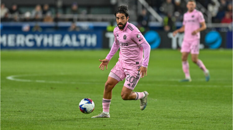 rodolfo pizarro feet 2