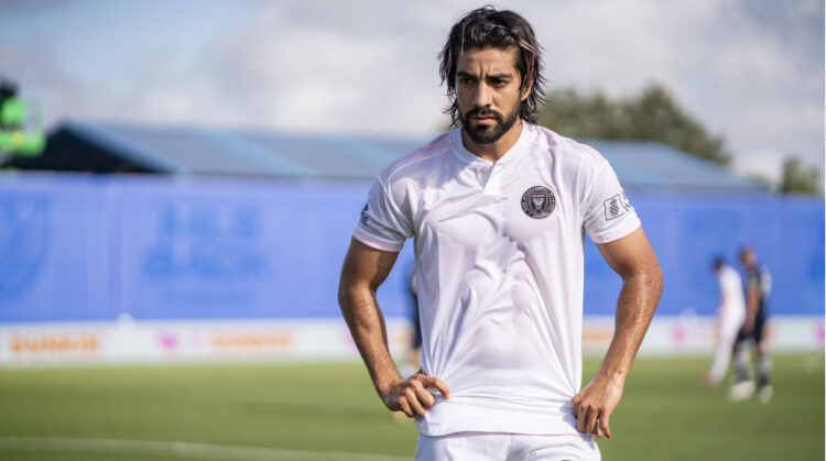 rodolfo pizarro feet 5