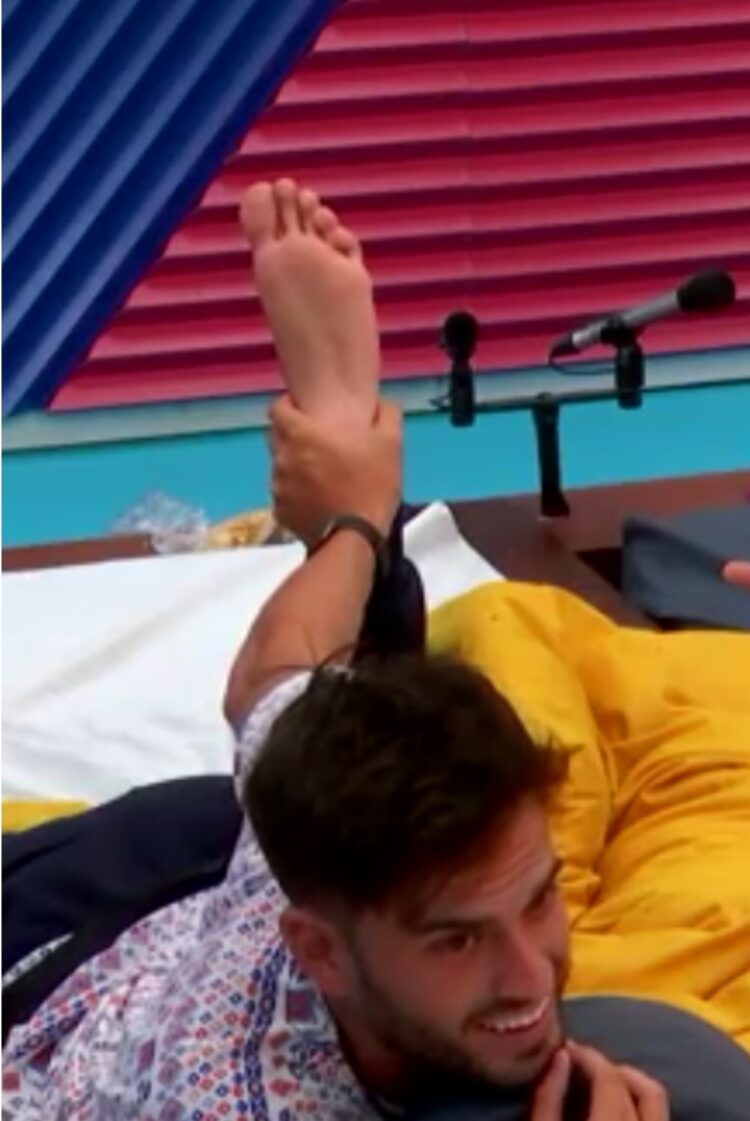 rodri fuertes puch feet 2