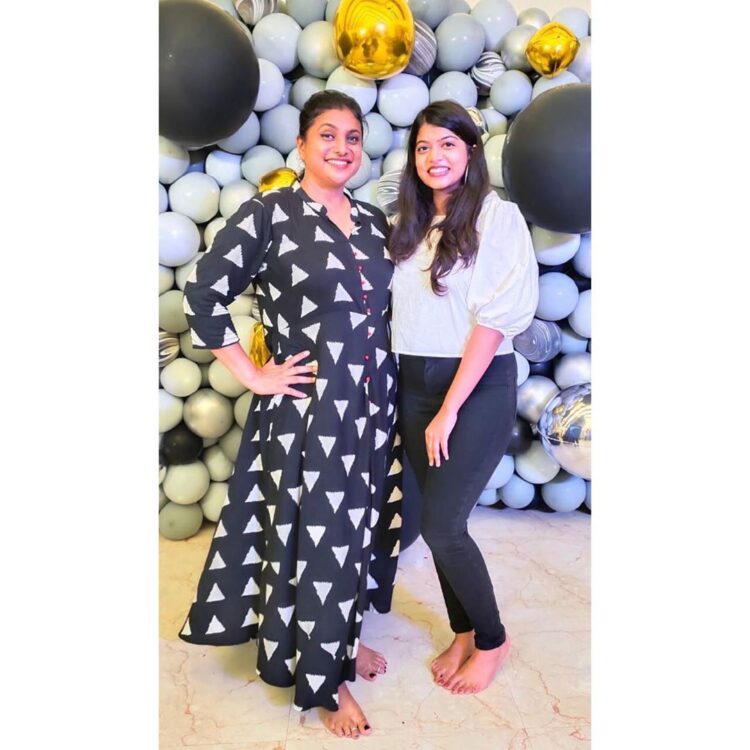 roja selvamani feet 6