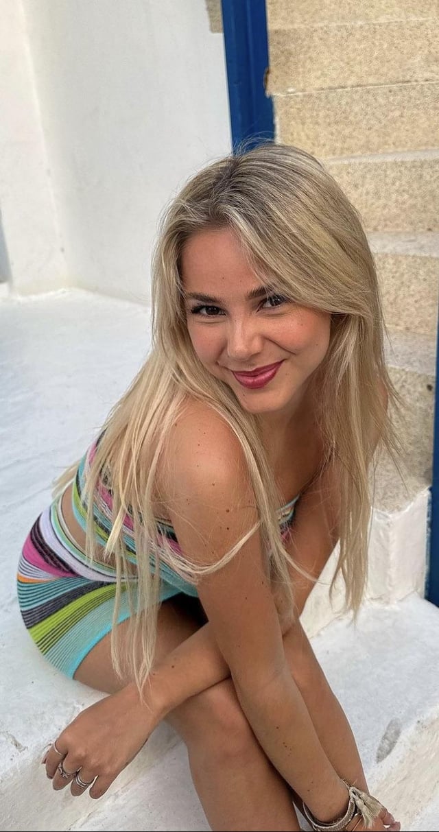 romane bertrand feet 1