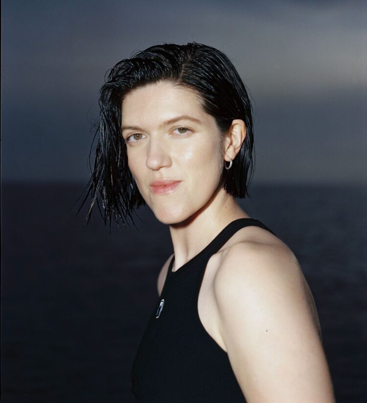 romy madley croft feet 1