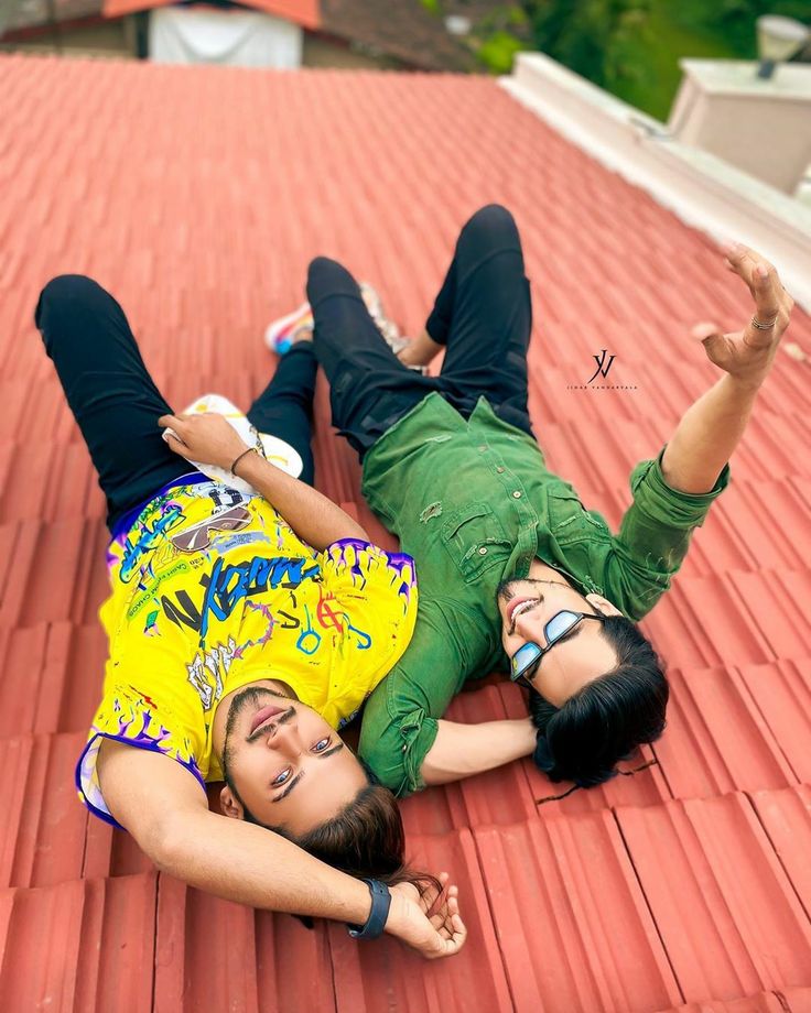 roozehra khan feet 4