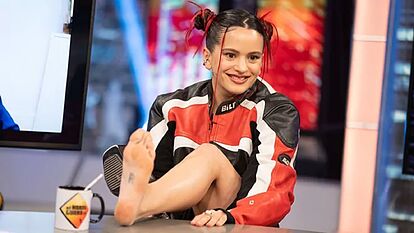 rosalia feet 4