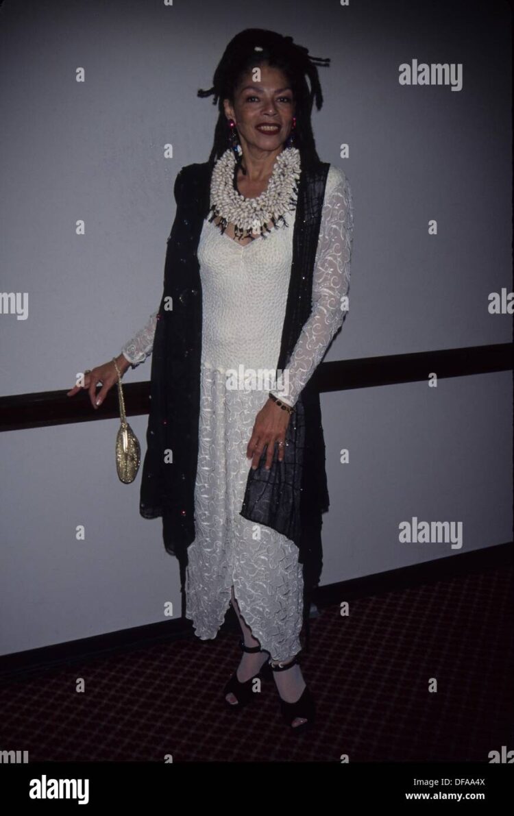 rosalind cash feet 2