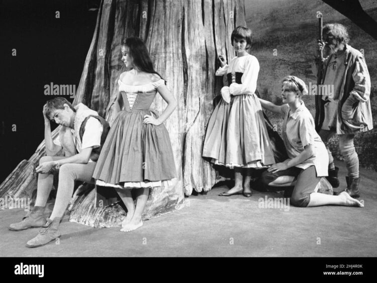 rosalind knight feet 1