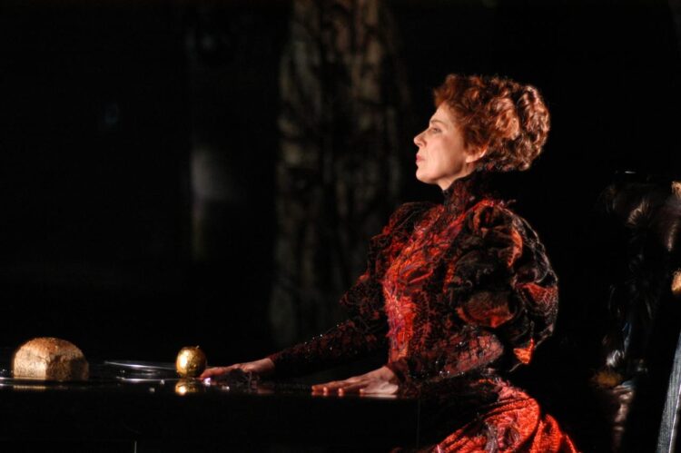 rosalind plowright feet 5