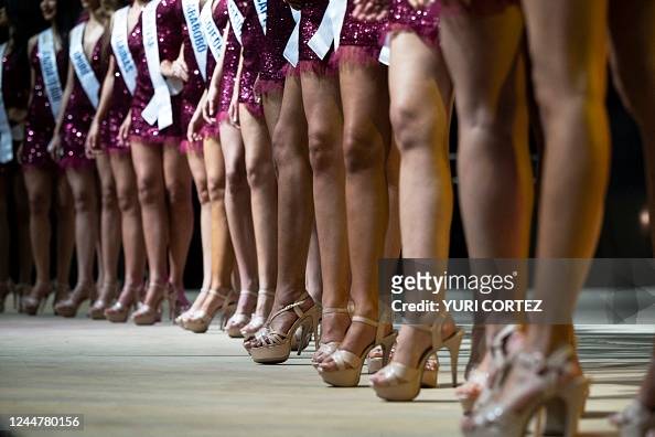 rosangel conde feet 5