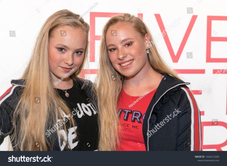 rosanne waalewijn feet 6