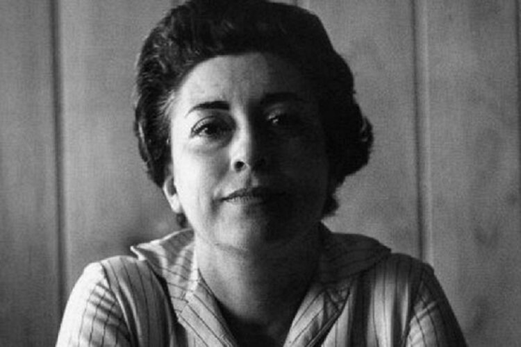 rosario castellanos feet 5