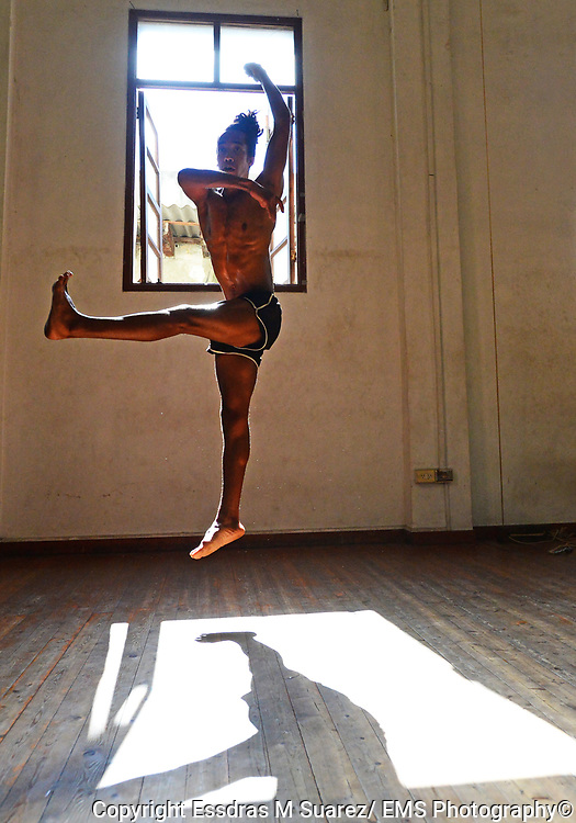 rosario suarez feet 6