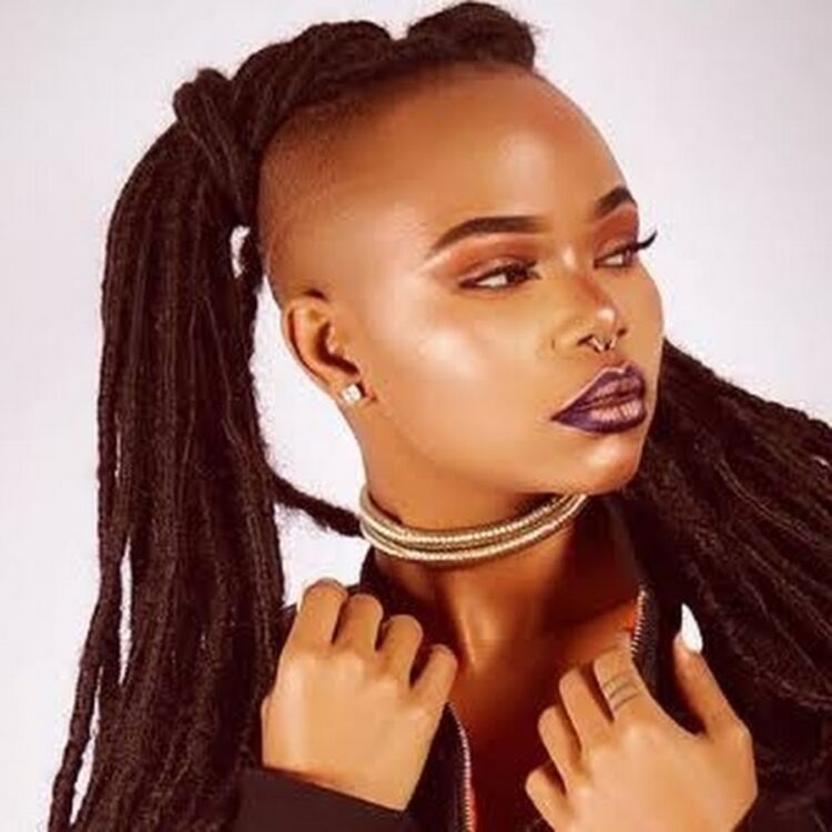 rosary robert iwole feet 5