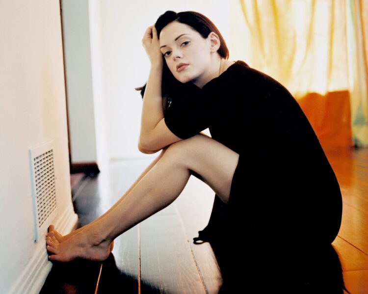 rose mcgowan feet 3 scaled