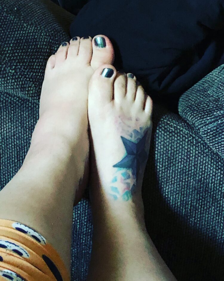 rose short feet 5