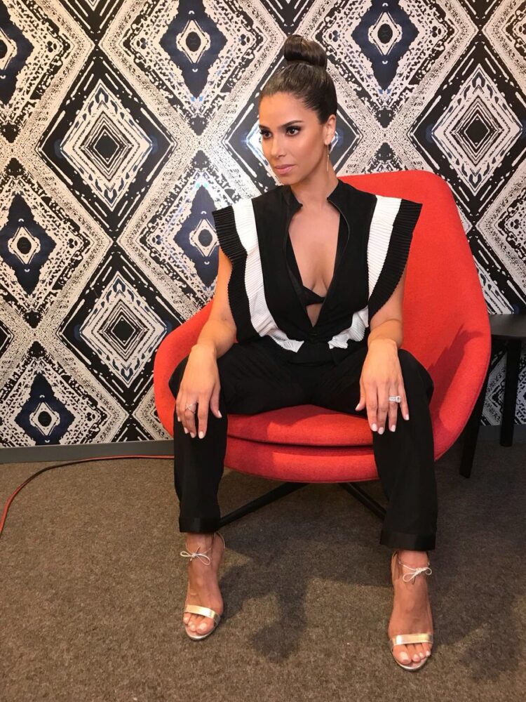 roselyn sanchez feet 4