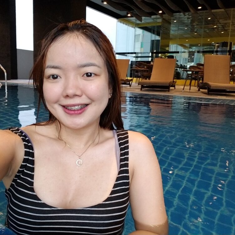 rosemarie penamora tan feet 3