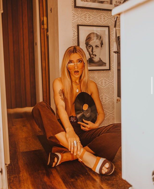 rosemaryretro feet 3