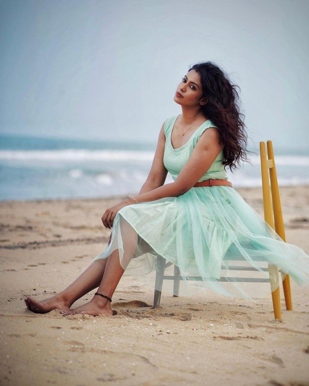 roshini haripriyan feet 1