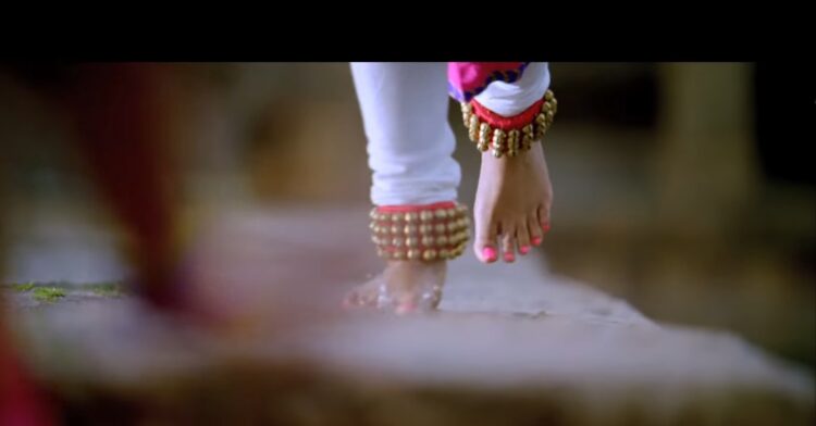 roshini haripriyan feet 5