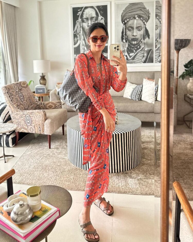 roshni chopra feet 2